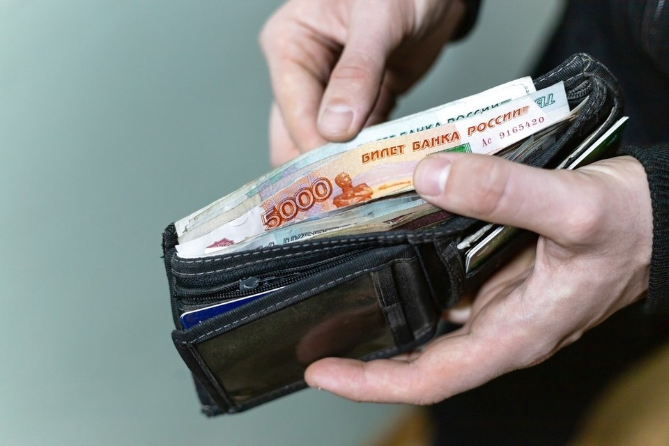    Красноярка как под гипнозом перевела аферистам 5 миллионов рублей ИВАНОВА Диана