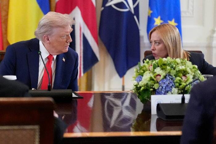 Дональд Трамп и Джорджа Мелони. Обложка © ТАСС / AP / Alex Brandon