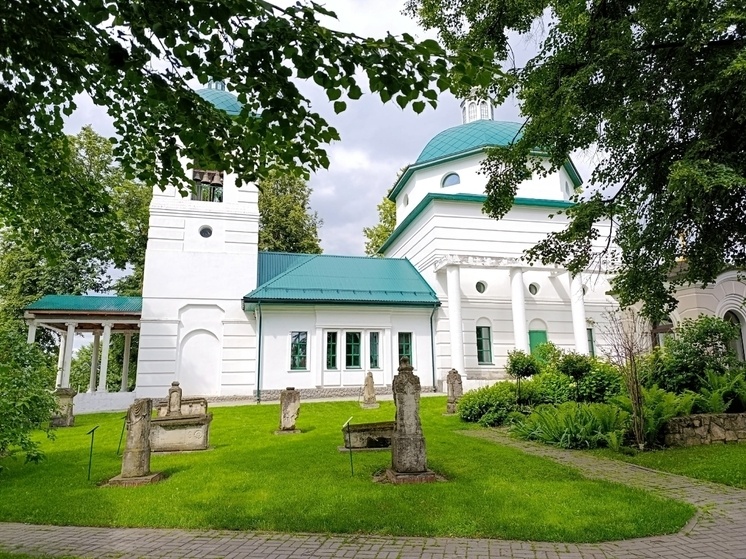     Храм Святого Великомученика Никиты в Никитском. Фото: Александр Переверзин