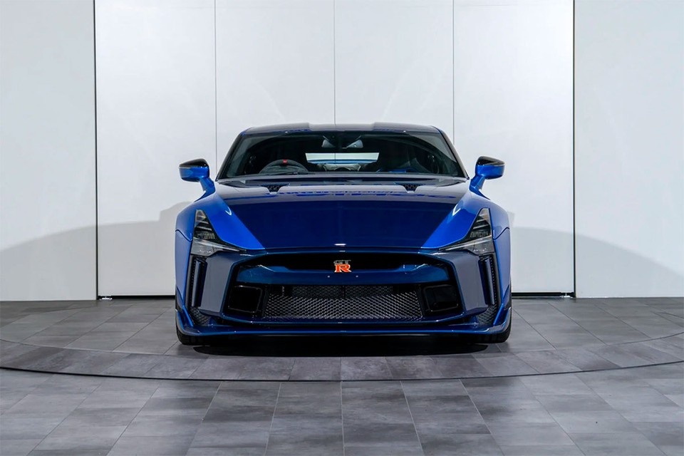    На торги в Японии выставлен уникальный экземпляр Nissan GT-R50. Фото: carscoops.com