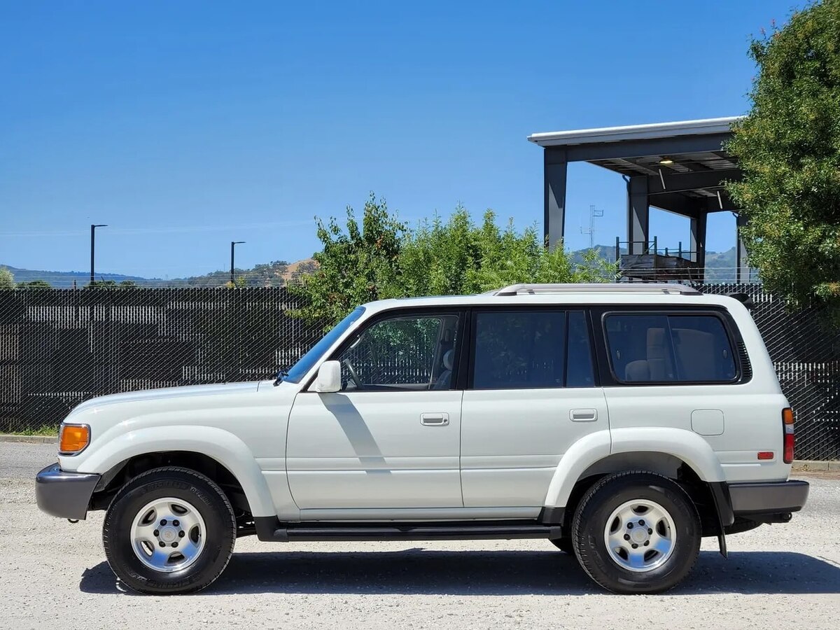Toyota Land Cruiser FZJ80 1997 года