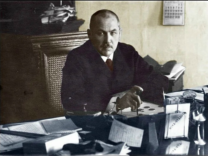 Это сам Николай Хомяков