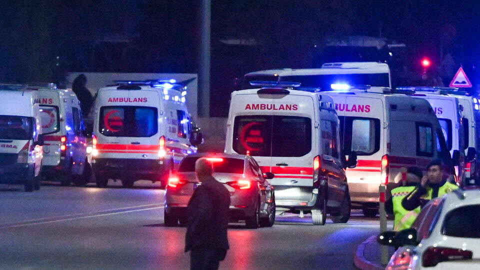     Четыре человека погибли и 15 пострадали в ДТП с туристическим автобусом в Турции AP/TASS