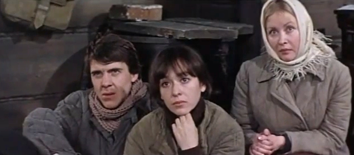 Кадр из кинофильма "Особое подразделение", 1984 г., режиссеры Владимир Иванов, Георгий Щукин, сценаристы Кирилл Рапопорт, Георгий Щукин, композитор Валерий Петров (скриншот)