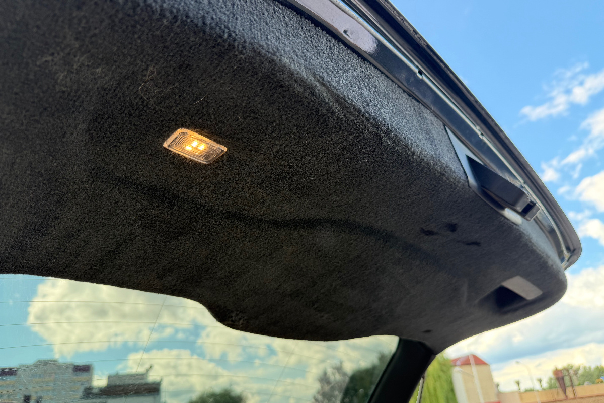    Оснащение багажника Volvo V60 I