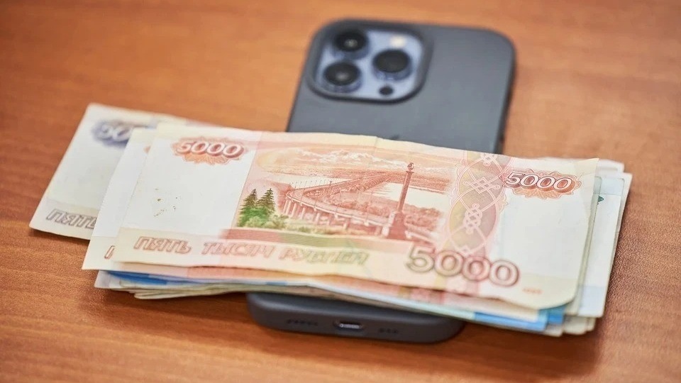 Жительница Кузбасса отдала 1 млн рублей, чтобы «погасить» кредит, который она не брала