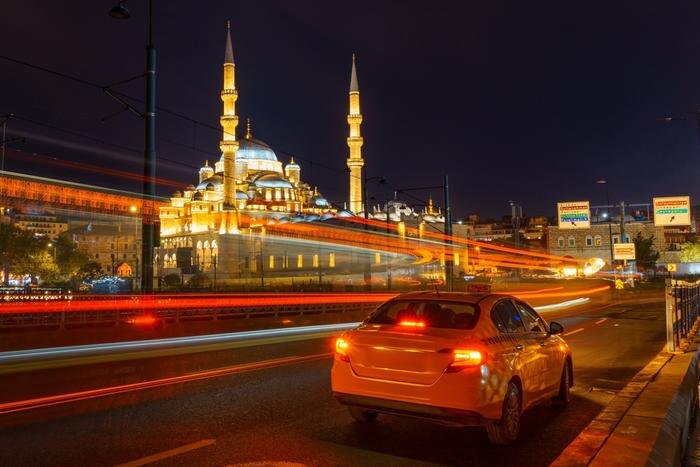 Обложка © Shutterstock / FOTODOM / s_oleg
