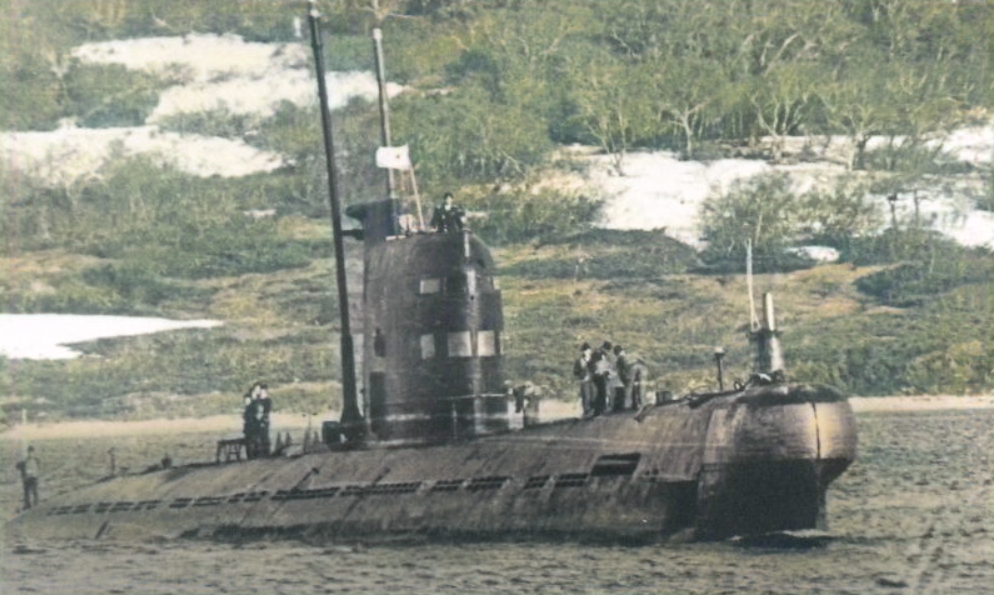 Бечевинка, 70-е годы. К пирсу швартуется подводная лодка 641 проекта. Какая конкретно - неизвестно. Фото: forums.airbase.ru