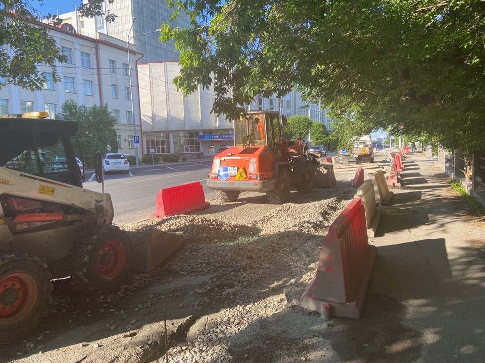    В Салехарде перекрыли движение на семи улицах из-за дорожных работ. Татьяна Коркина