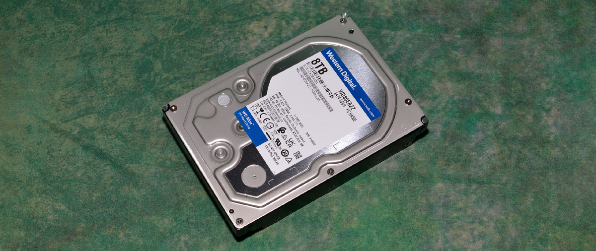 best 3.5 inch hard drives 2026 Seagate WD Toshiba HDD lineup: 3,5-дюймовые HDD остаются главным вариантом для большого архива, медиатеки и NAS, где важнее объём, а не скорость запуска Windows.
