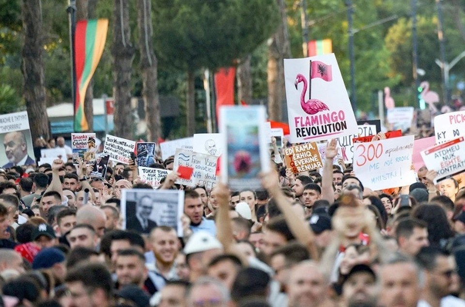    NYT: в Албании не стихают протесты из-за строительства курорта Кушнера REUTERS