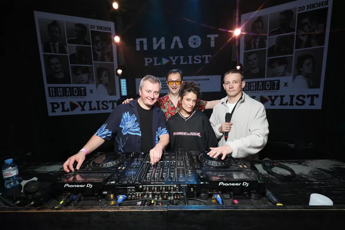 Кирилл Вытопов, Алексей Золотовицкий, Света Ильевская, Сергей Гилев📷
