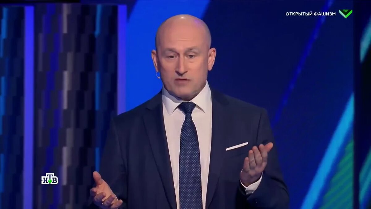    Инфоцыгане в форме: истинная цель ударов по нам — паника, а не победы (1:38)