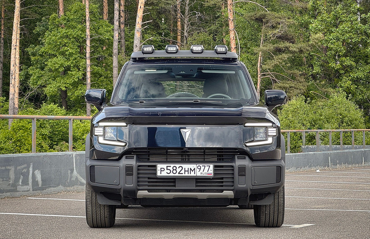 Передняя часть Deepal G318