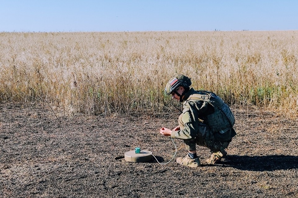    На трассе, ведущей из ДНР в Ростовскую область ВСУ разбросали мины. Григорий КУБАТЬЯН