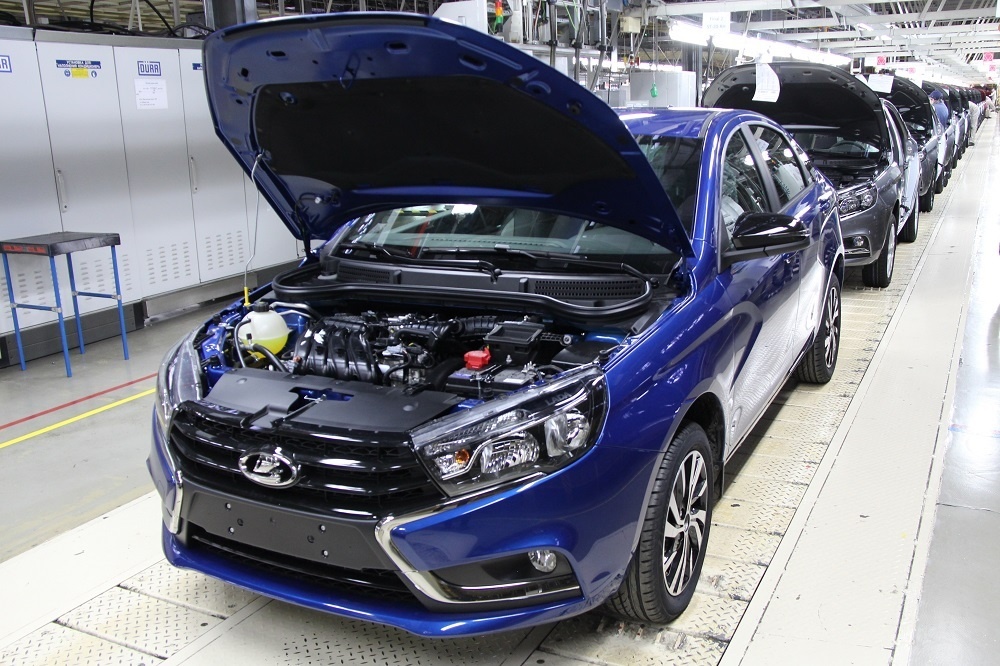 Lada Vesta на конвейере ижевского завода. Фото сайта ladaizhevsk.ru