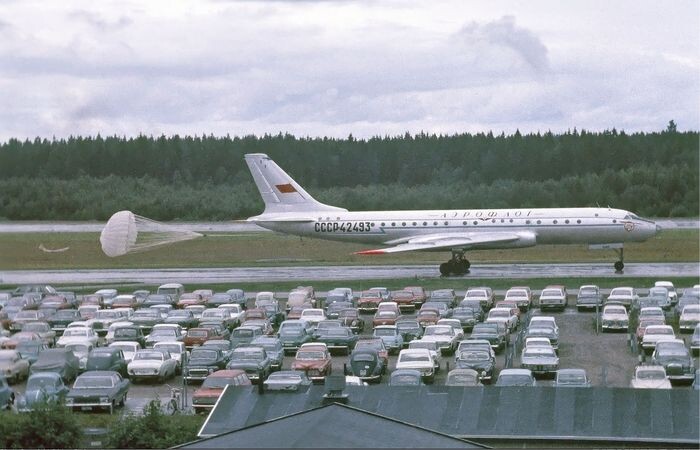 Во время посадки иногда приходилось выпускать тормозной парашют. \ Фото: upload.wikimedia.org.