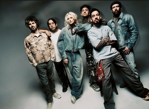 Владельца канала "FЯchannel" взбесил ещё не вышедший фильм о Linkin Park.