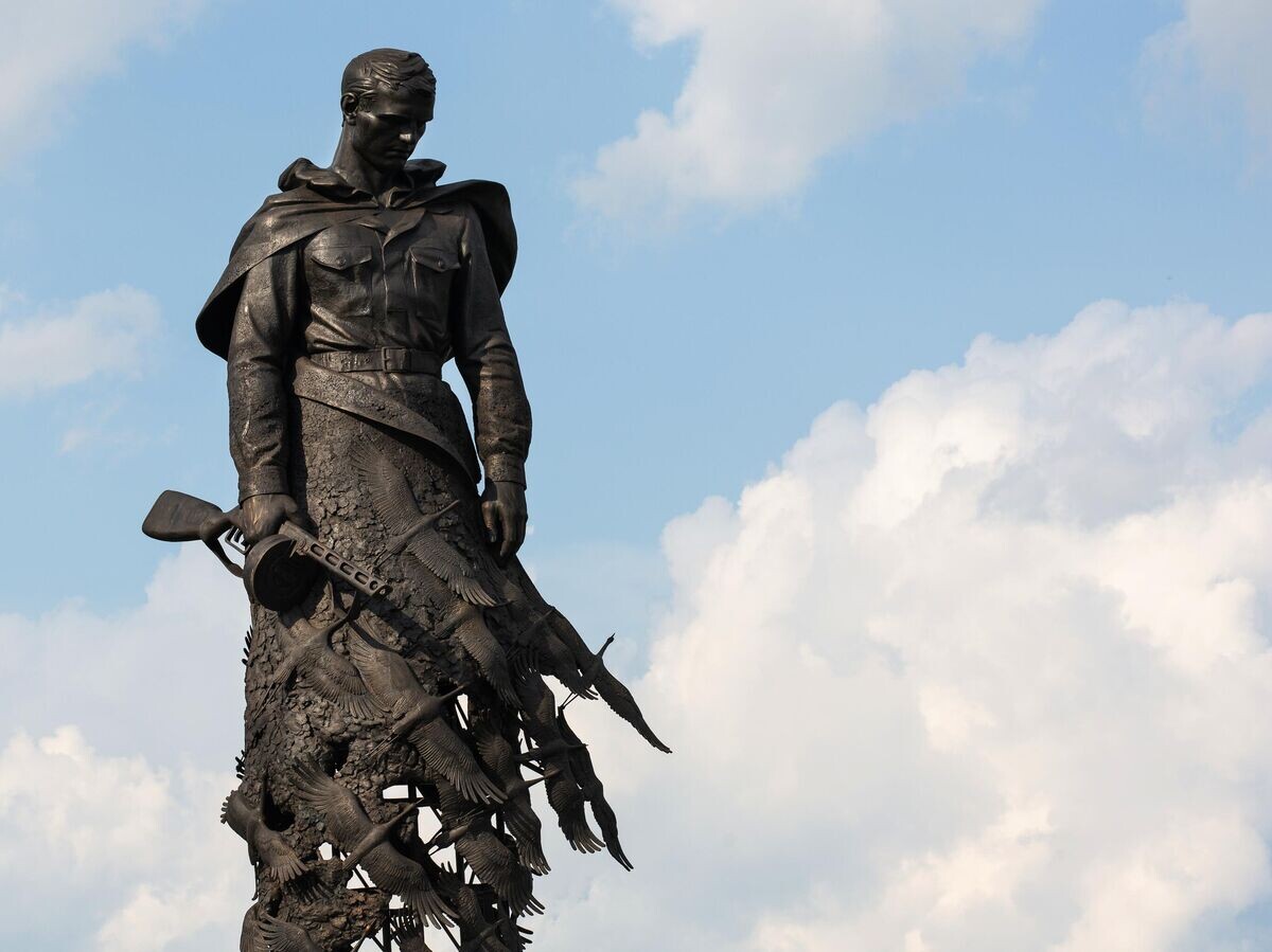    Ржевский мемориал советскому солдату в Тверской области | © РИА Новости / Нина Падалко