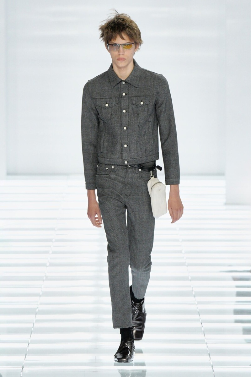    Пиу-пиу, на подиуме Prada — Lumpen boy Аким Бацких! Фото: Архивы пресс-служб