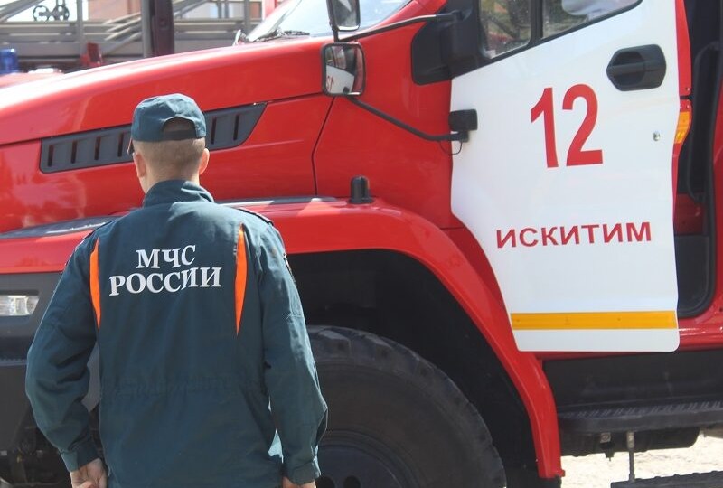 Три десятка возгораний травы и мусора зарегистрировано в Искитиме