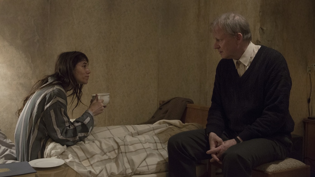Кадр из фильма "Нимфоманка" (2013)