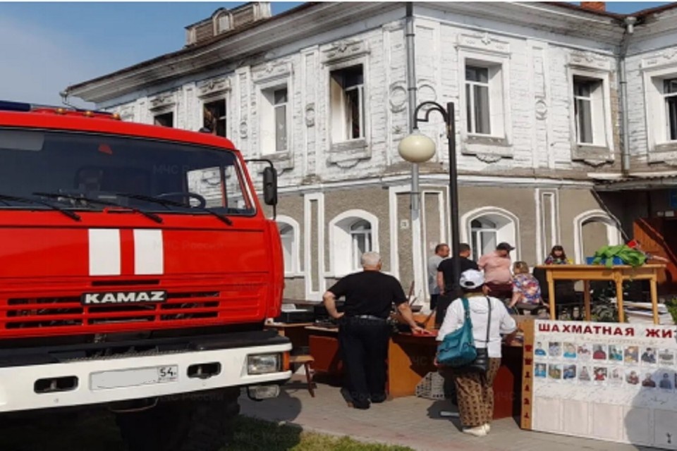    Сообщение о пожаре поступило спасателям в 9:13. Фото: МЧС Новосибирской области