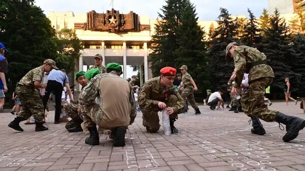 Акция "Огненные картины войны" прошла в Алматы в парке имени 28 панфиловцев/