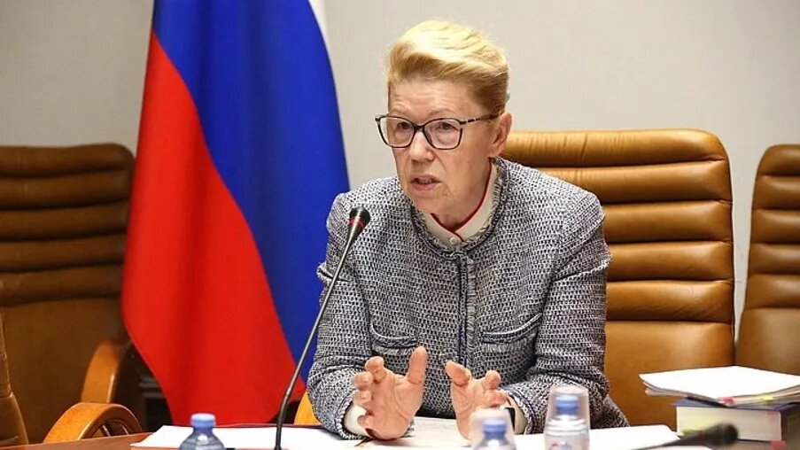 Эти чиновники учат нас, как жить. А их дети не хотят жить в России