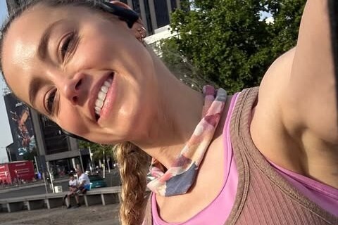    Эмбер Херд показала умилительные фото с пятилетней дочерью после забега в Испании