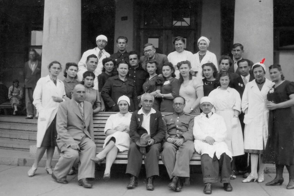    После госпиталя Дину Александровну отправили на Дальний Восток. В местной больнице она прослужила хирургом всю войну, домой вернулась только в 1948 году. Фото из личного архива Константина Адаричева