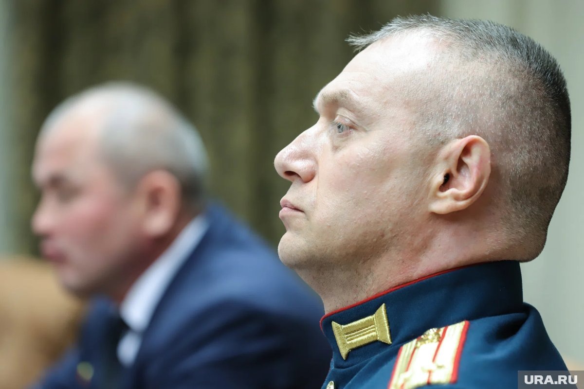     Максим Шоломов - сын офицера, Герой России, а теперь и кандидат в заксо