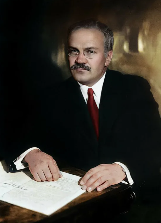 В.М.Молотов (1890-1986). Источник - https://maysuryan.livejournal.com/2839662.html