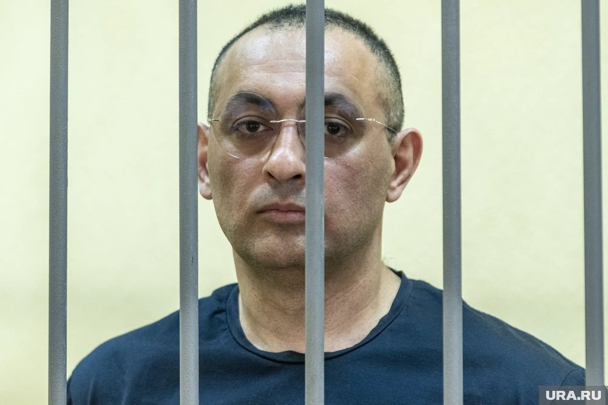     Видади Мустафаеву вменяют три эпизода мошенничества
