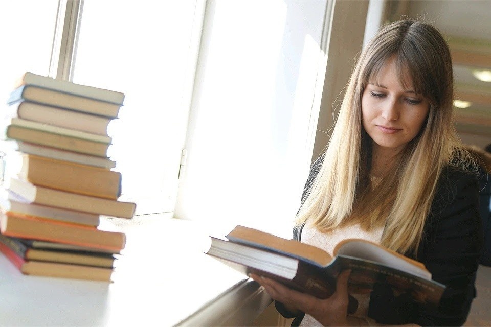    В России расширили список книг, подлежащих маркировке: какие произведения в него попали Алексей БУЛАТОВ