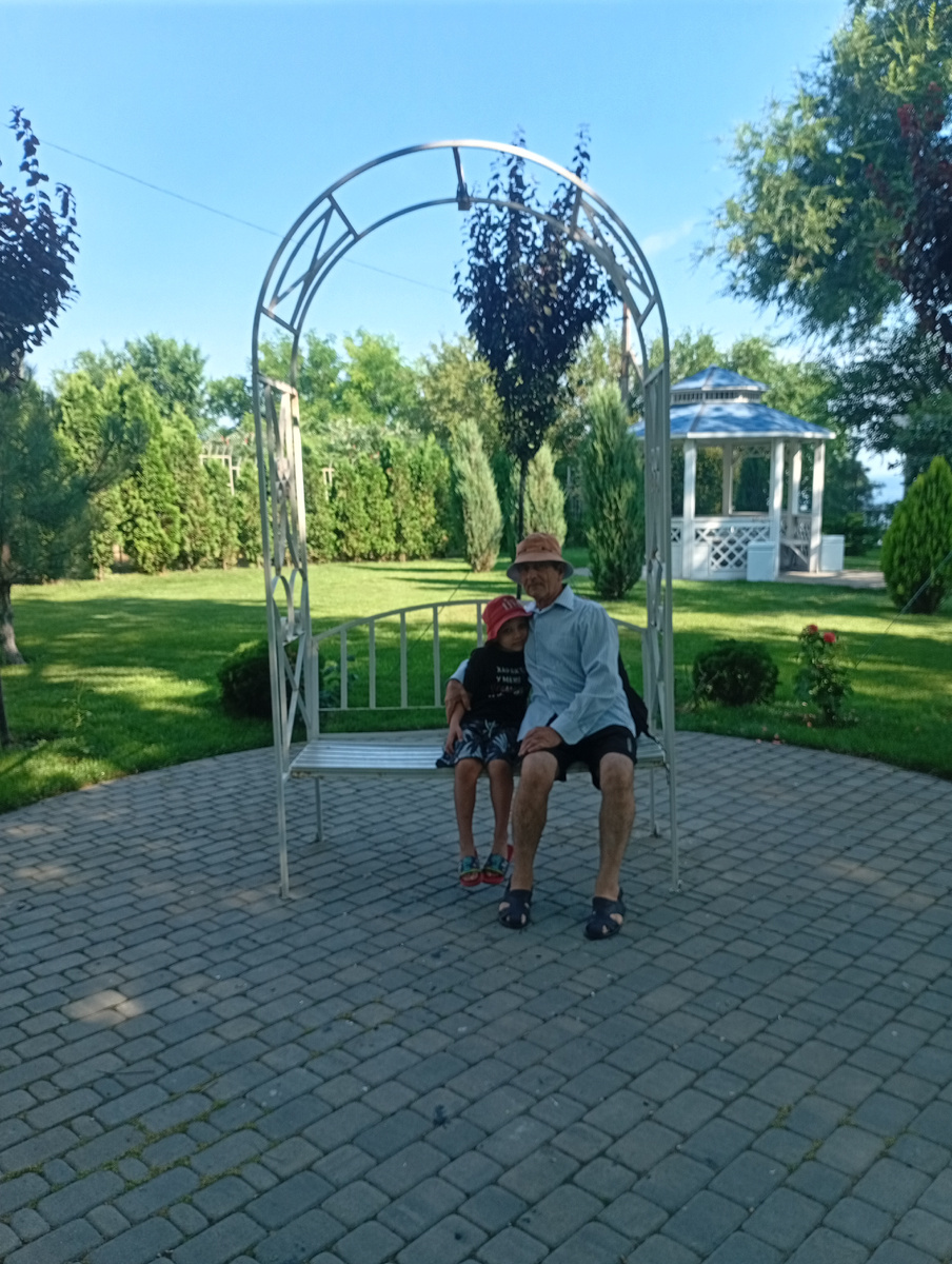 Миша с дедушкой