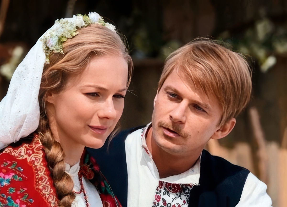 Роман Курцын и Елена Аросьева, кадр из сериала «Два берега»