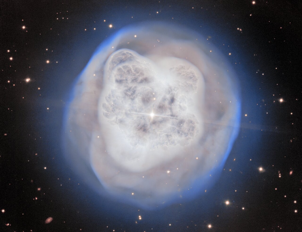 Планетарная туманность «Хрустальный шар» (NGC 1514)