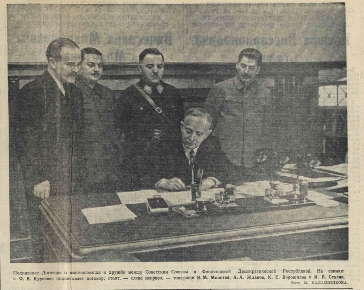 Найдено в Яндекс Картинках по запросу «Чума у стен Кремля В декабре 1939 года Абрам Берлин был отправлен в Москву. Он должен был выступить перед коллегией Наркомздрава с докладом об эффективности их исследований в Саратове. Уважаемому специалисту выделили номер в престижной гостинице "Националь". О»