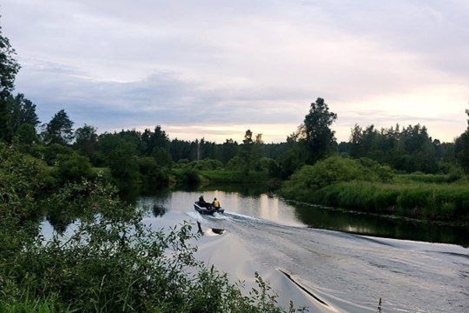    Поиск вели в лесу и по реке. Фото: vk.ru/extremum
