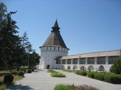 Никольская надвратная церковь. Астраханский кремль. (Топ Десяткин)