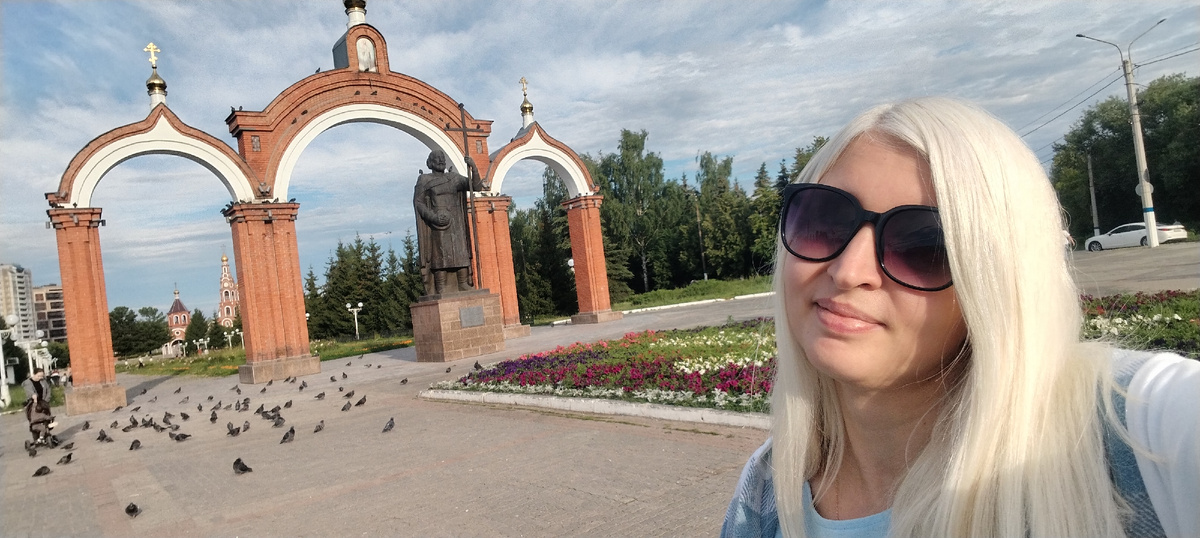 Соборная площадь г. Новочебоксарск. Здесь меня крестили, в этом городе я родилась и выросла 