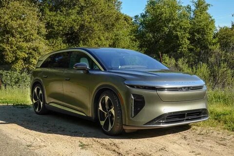 Lucid Gravity Grand Touring 2026: полный обзор премиального электрокроссовера
