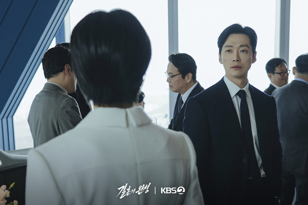 Кадр из дорамы KBS2 «Муж»