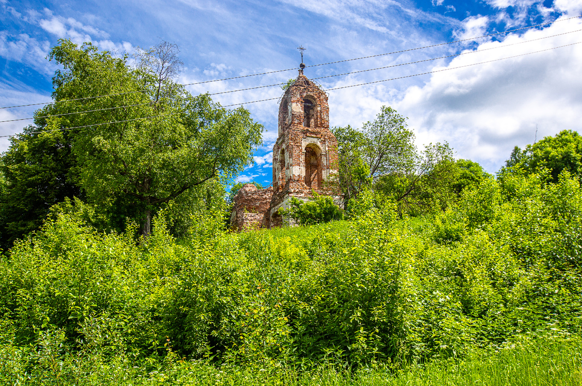 Никольская церковь. Деревня Никольское (село Никольское-Венгерское), Можайский муниципальный округ, Московская область. Фото автора статьи