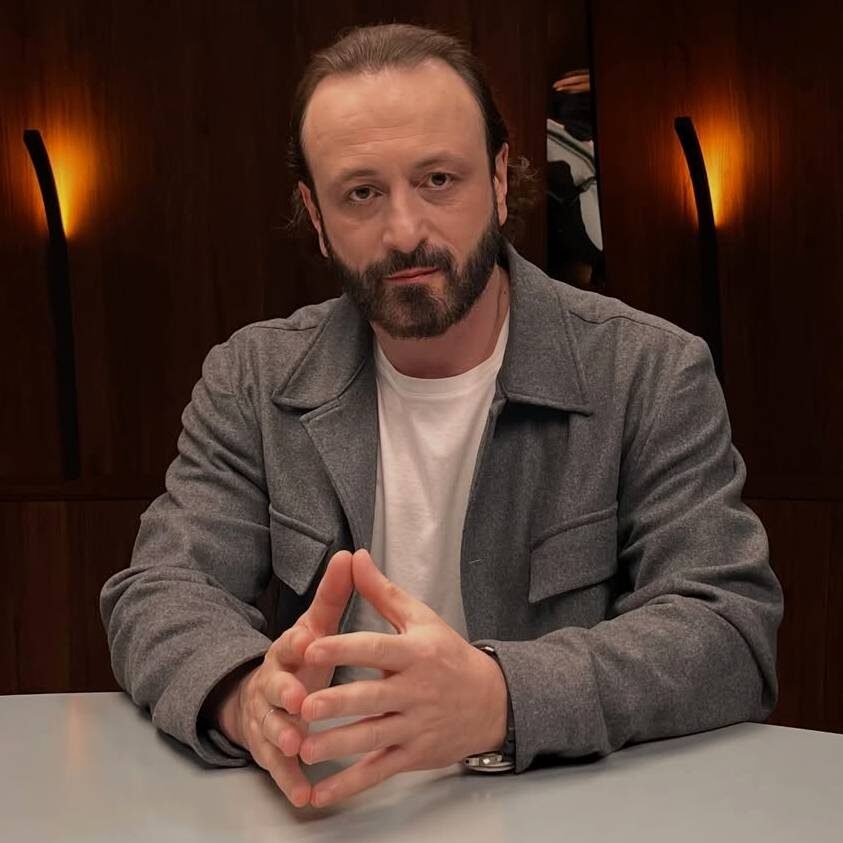    Илья Авербух рассказал, что тренер продолжал выходить на лед, несмотря на болезньСоцсети Ильи Авербуха