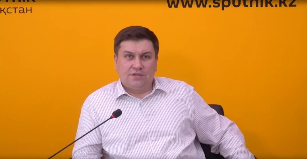 Директор центра аналитических исследований "Евразийский мониторинг" Алибек Тажибаев
© Sputnik / Айбек Манабаев
