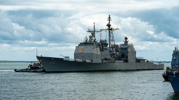    Ракетный крейсер типа Ticonderoga   
U.S. Navy photo by Mass Communication Specialist 2nd Class Derek Cole/Getty Images