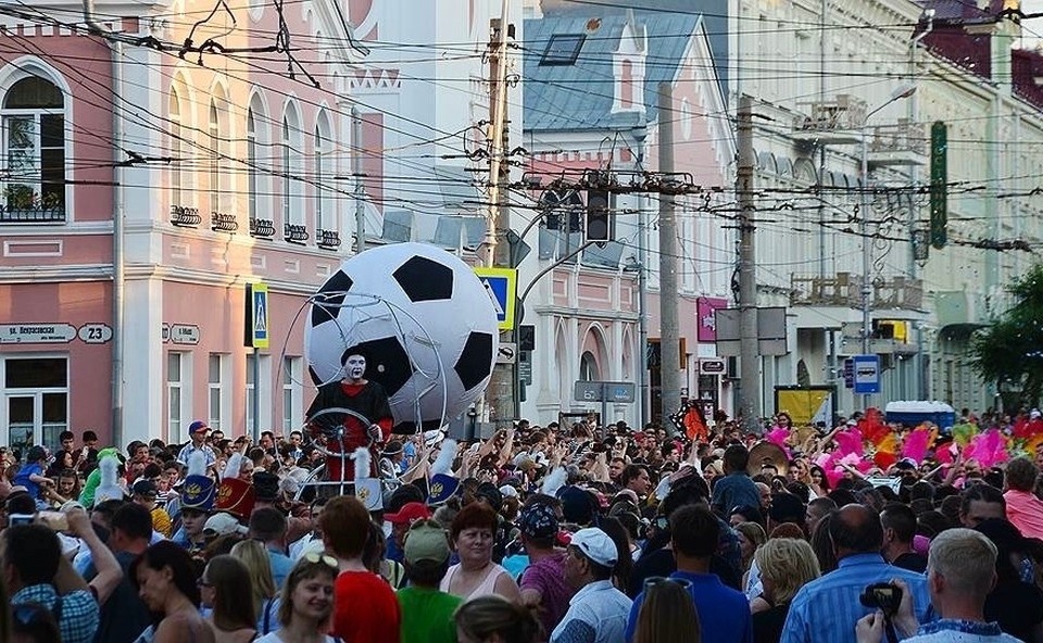    Тогда наш город оказался в центре мирового футбола. Фото: Дмитрий Азаров