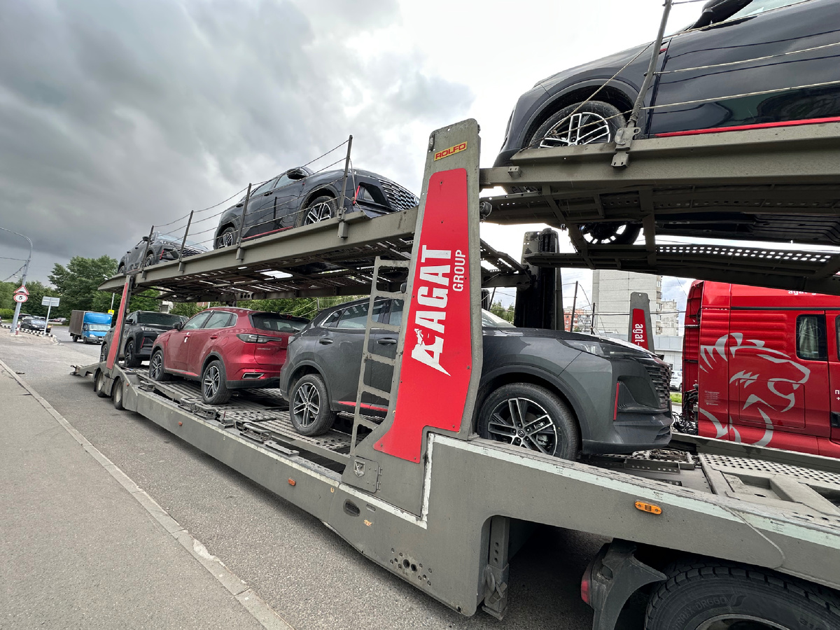 ФТС стала доначислять россиянам утильсбор за автомобили из ЕАЭС. Фото: Августинка Алена